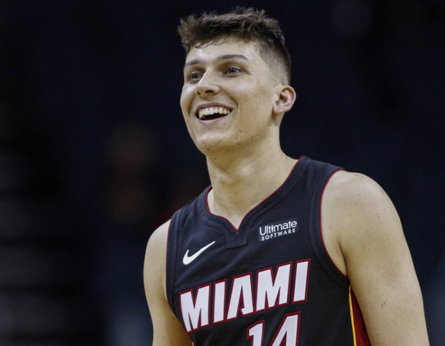 他在球场上 他在球场上